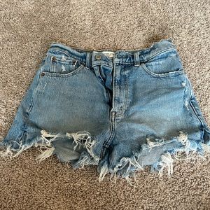 Abercrombie high rise mom short